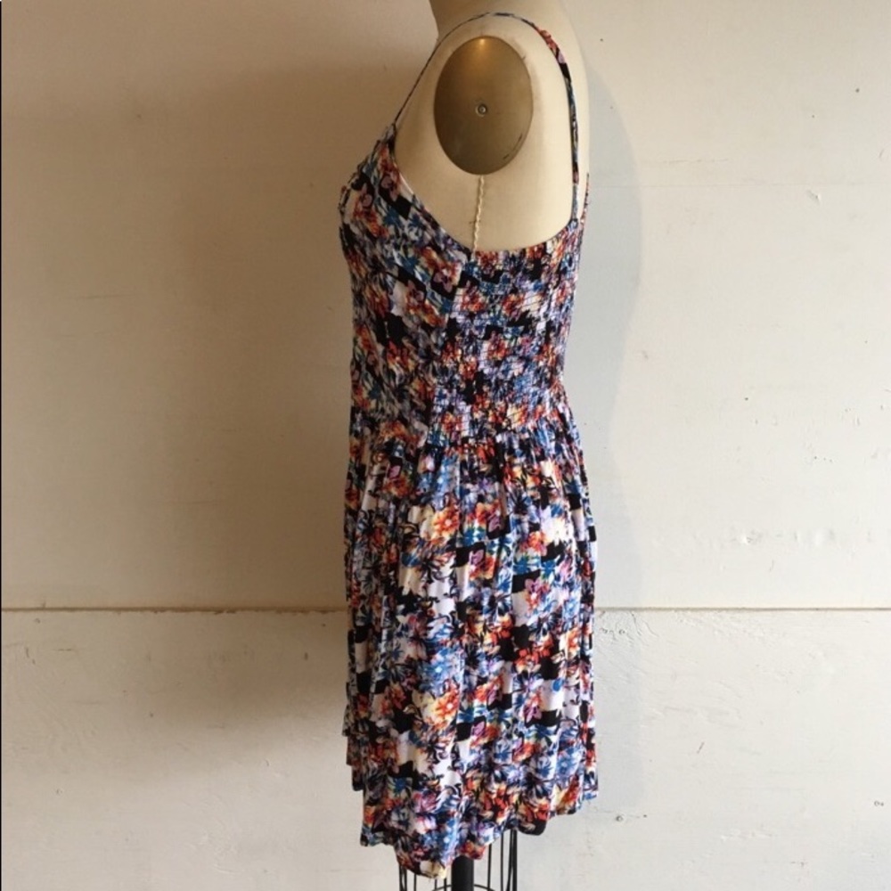 👗 Cute Mult-Color Floral dress by Xhilaration xl - Picture 2 of 4